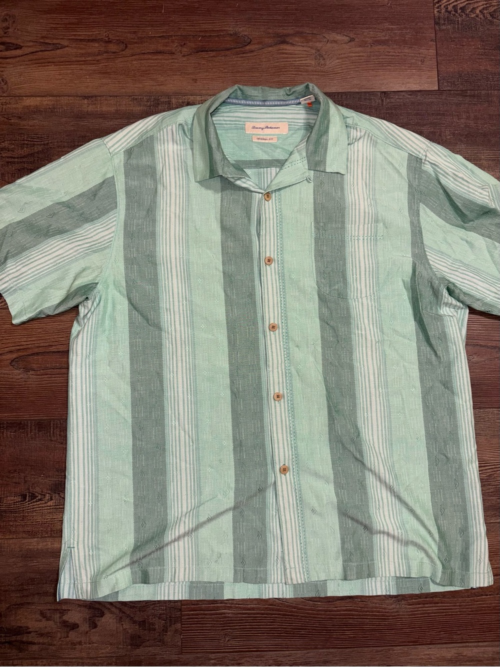 Tommy Bahama Original Fit 100% Silk Camp Shirt Mens XL Green Striped Button Up